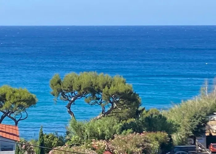 Face à la mer, Cassis et son Cap Canaille